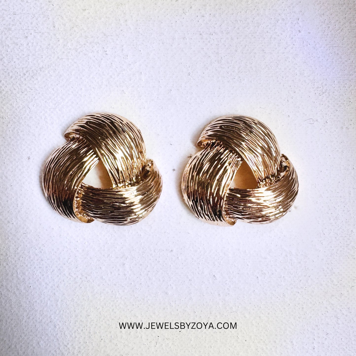 HAZEL Gold Knot Studs