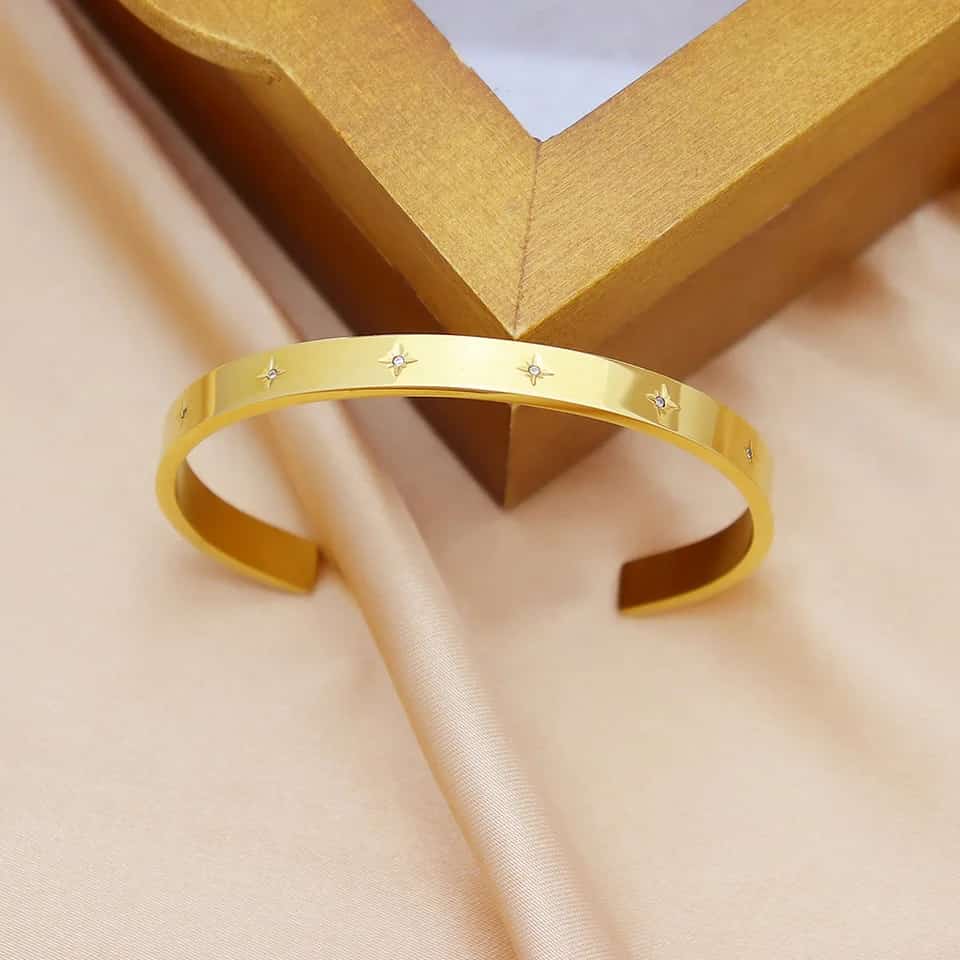 Star Gold Cuff Bangle