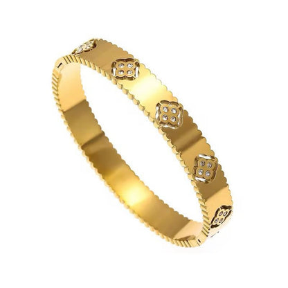 Zircon Clover Bangle